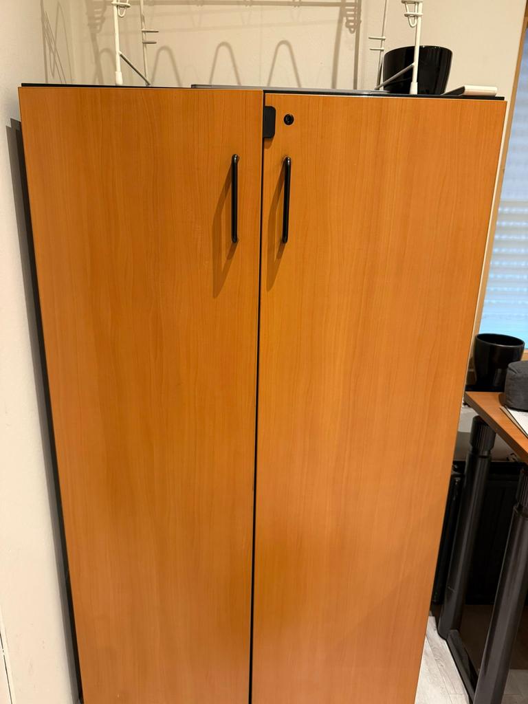 Bureau kast en stoel, Ophalen of Verzenden, Zo goed als nieuw, Overige typen