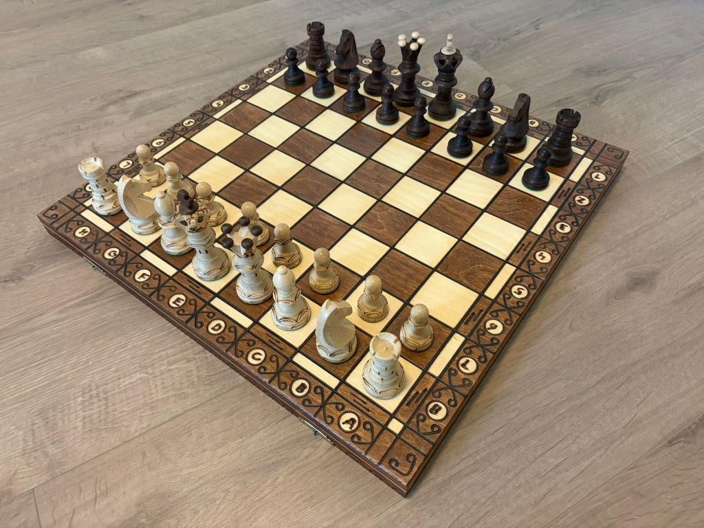 Luxe houten schaakspel (Ambassador) – groot formaat, Een of twee spelers, Verzenden, Zo goed als nieuw