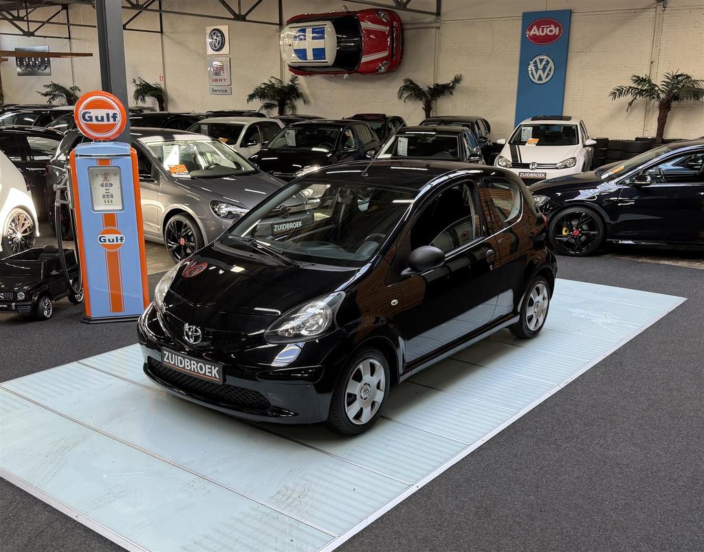 Toyota Aygo 1.0 85DKM! Leuke Auto! Trekhaak (bj 2007), Gebruikt, Overige carrosserieën, Bedrijf, Handgeschakeld