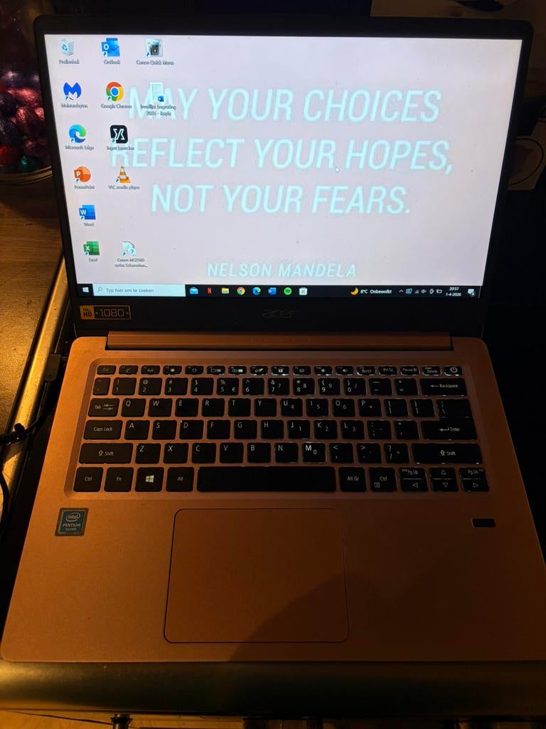 Acer Swift 1 roze, Computers en Software, Ophalen, Gebruikt, 14 inch, Onbekend