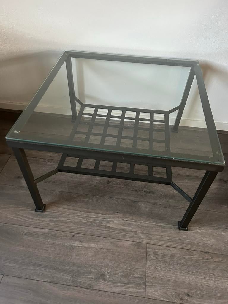 Glazen salontafel met metalen onderstel, Ophalen, Gebruikt, 50 tot 100 cm, 50 tot 75 cm