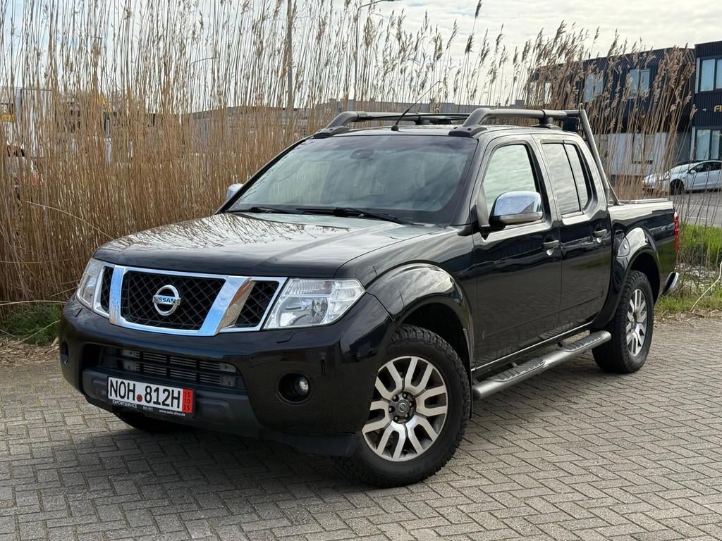 Nissan Navara 3.0 dCi LE Double Cab Automaat Navi Export, Automaat, Parkeercamera, Stof, Gebruikt