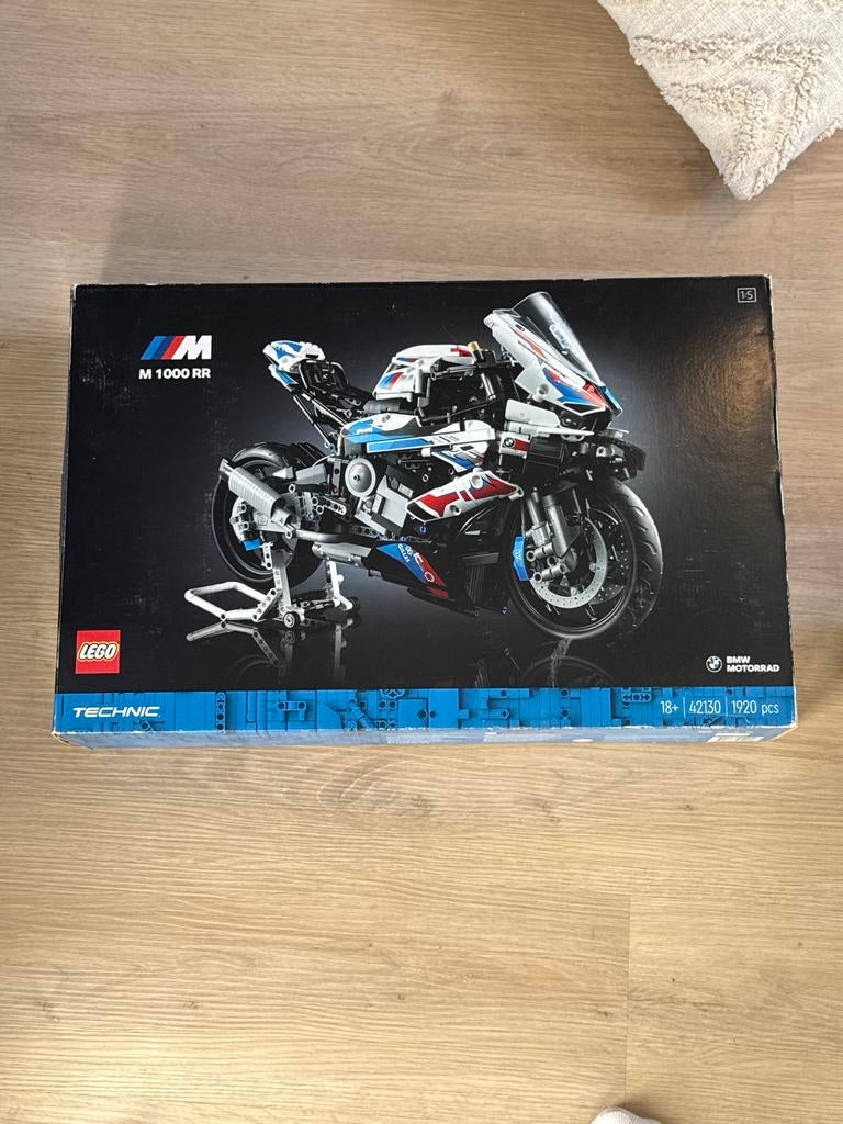 Nieuw in doos LEGO Technic BMW M 1000 RR (42130), Ophalen of Verzenden, Nieuw, Complete set, Lego