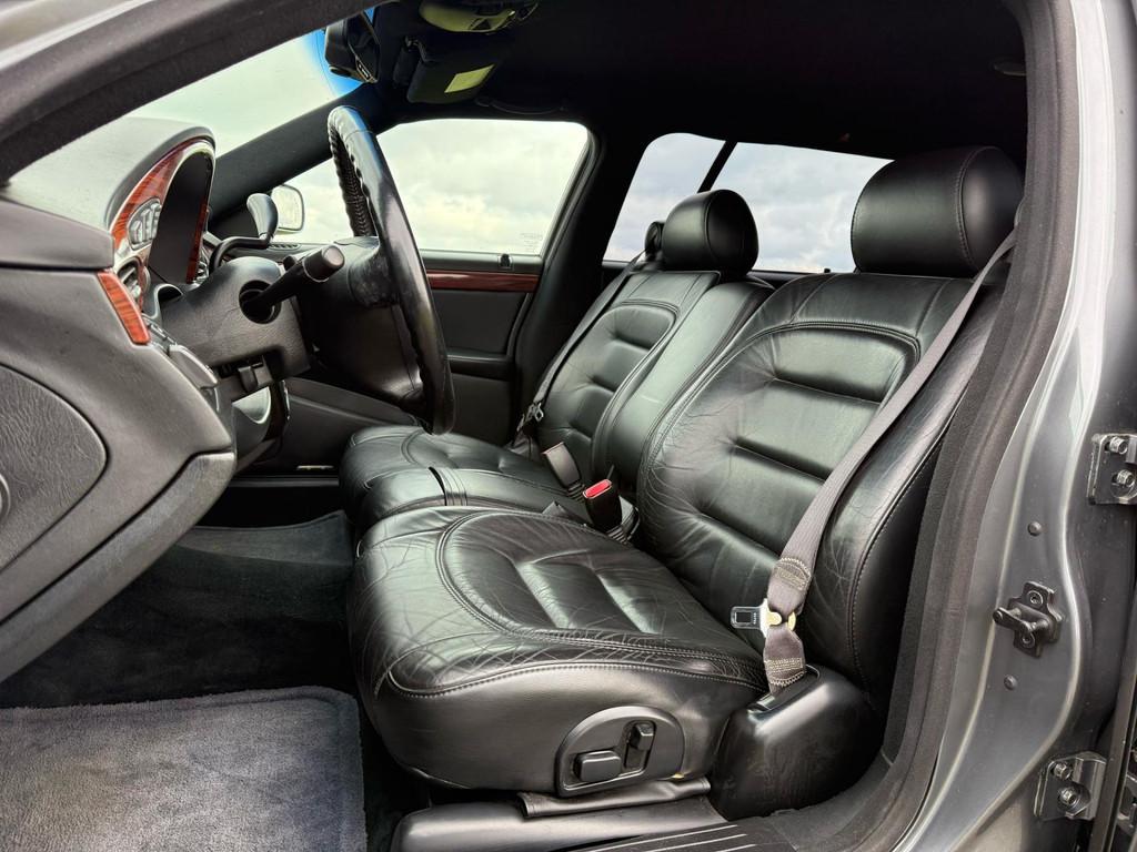 Cadillac DE VILLE Limousine V8 4.6, Auto's, Gebruikt, Overige carrosserieën, Leder, Bedrijf