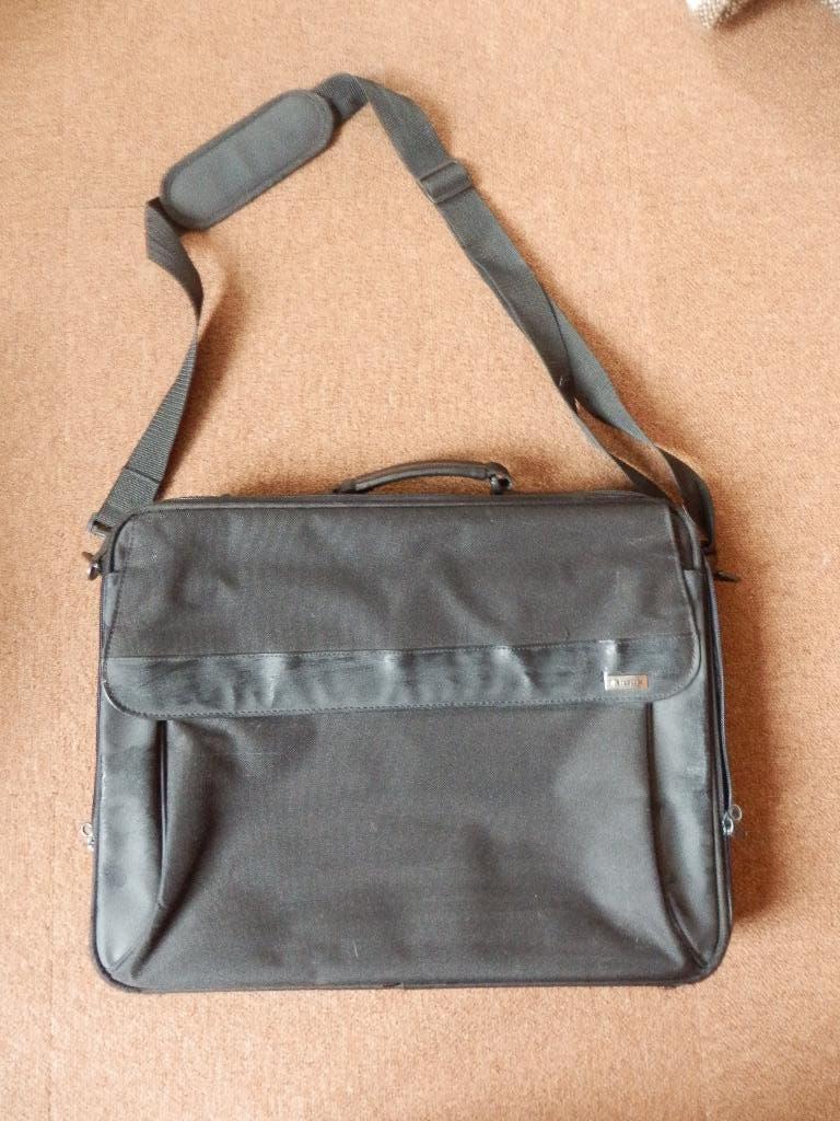 akte/zakentas Targus, Ophalen of Verzenden, 17 inch of meer, Zo goed als nieuw, Aktetas