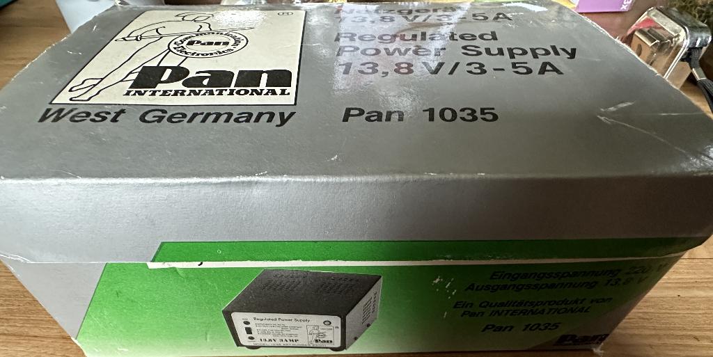 Pan w. Germany gestabiliseerde voeding 13,8 volt 3-5 ampere, Telecommunicatie, Zenders en Ontvangers, Ophalen, Gebruikt