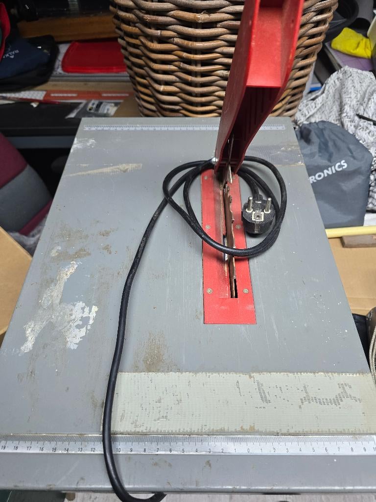 Tafel Zaagmachine MJ10200, Doe-het-zelf en Verbouw, Gereedschap | Zaagmachines, Ophalen, Gebruikt, Cirkelzaag, 30 tot 70 mm