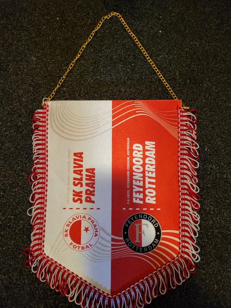 Grote vaan kwartfinale sk slavia praag tegen Feyenoord, Ophalen of Verzenden, Zo goed als nieuw, Feyenoord, Vaantje of Sjaal