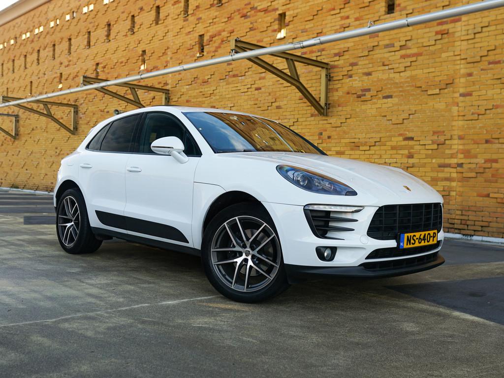 Porsche Macan 2.0 T Sport Chrono l Luchtvering l Bose l CarP, Automaat, Gebruikt, 4 cilinders, Wit