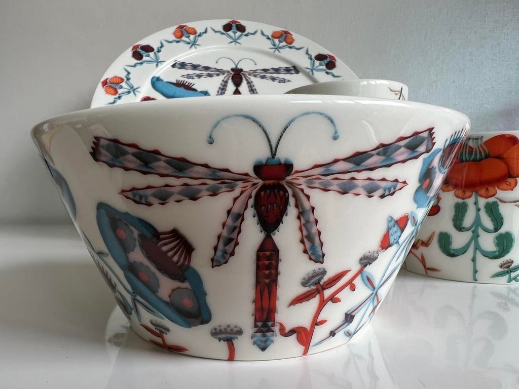 Iittala Korento Schaal Blauw Libelle Klaus Haapaniemi, Ophalen of Verzenden, Zo goed als nieuw, Porselein, Schaal of Schalen