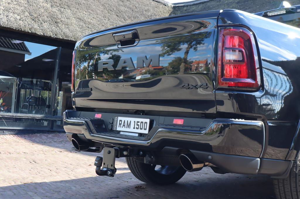 Dodge Ram 1500 2025 3.0L HURRICANE LARAMIE Night Premium | B, Auto's, Automaat, 2993 cc, Met garantie (alle), Zwart