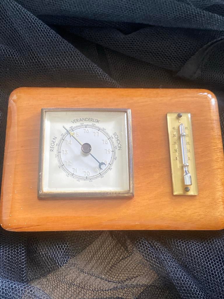Vintage Barometer en Thermometer op Houten Plaat, Ophalen of Verzenden, Gebruikt, Weerstation