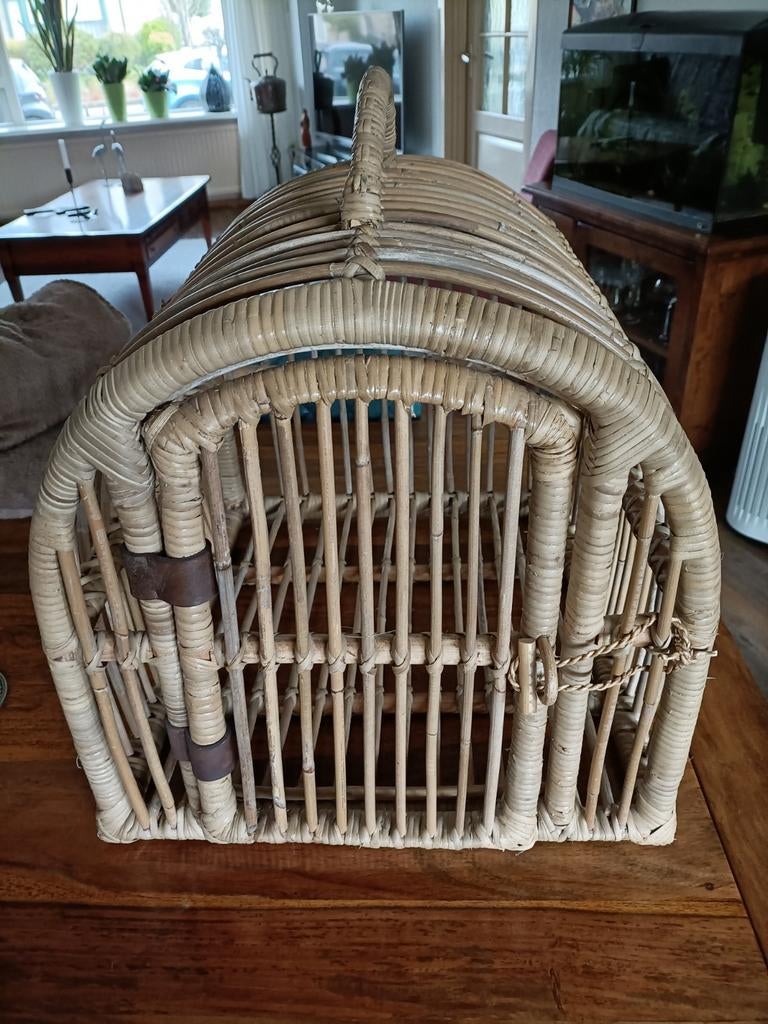 Rotan reismand voor kat of kleine hond, Ophalen