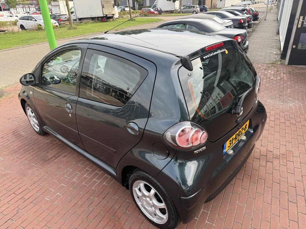 Toyota Aygo 1.0-12V | €250,- KORTING PAASACTIE | Asp.Gre N, Euro 5, Gebruikt, Metallic lak, 4 stoelen