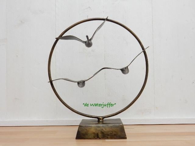 205* Bronzen ring met 3 zwanen(Boven€75 geen verzendkosten), Tuin en Terras, Tuinbeelden, Ophalen of Verzenden, Nieuw, Overige materialen