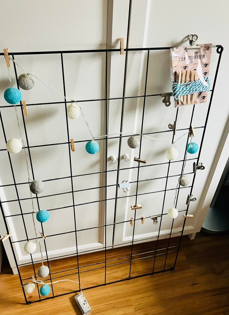 Industrieel zwart metalen wandrek 2 voor € 5,—, Ophalen, Zo goed als nieuw, Overige typen