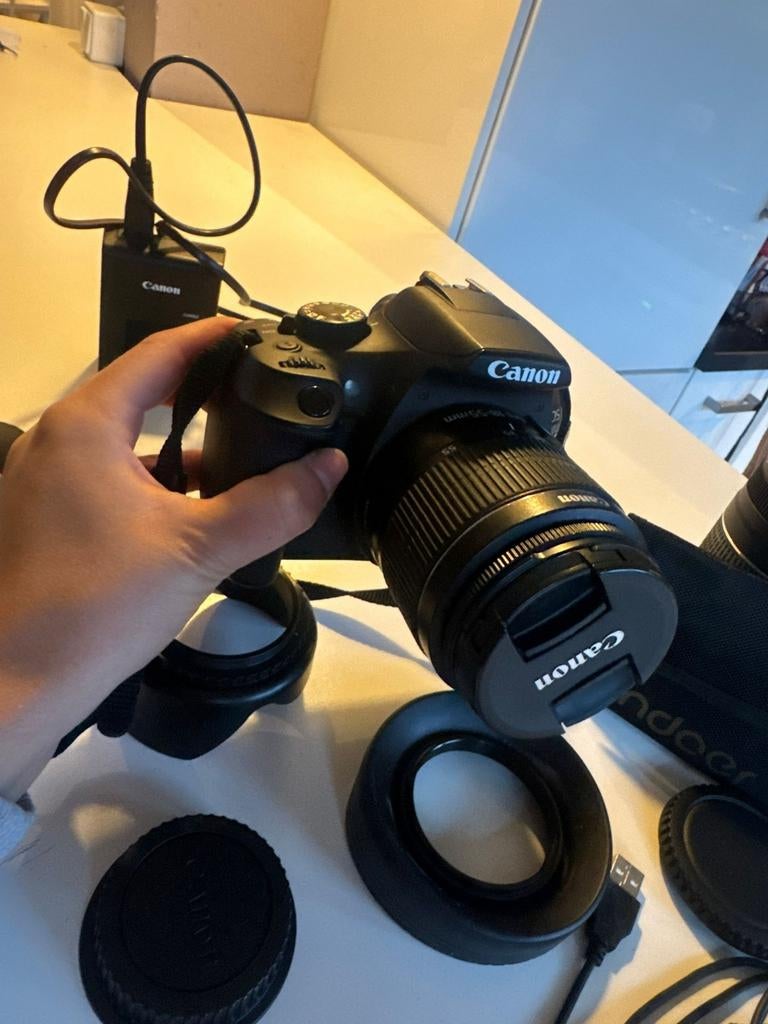 Canon EOS 1300D Spiegelreflexcamera met accessoires, Audio, Tv en Foto, Fotocamera's Digitaal, Spiegelreflex, Canon, Ophalen of Verzenden