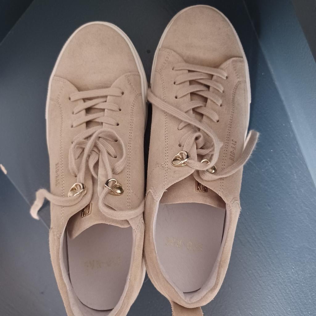 Mooie beige nubuck dames Red Rag sneakers, Beige, Ophalen of Verzenden, Red Rag, Sneakers of Gympen
