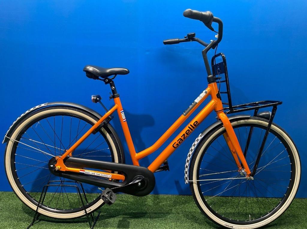 Gazelle Formule 1 Dames Oranje 54cm 2022, -, - 0
-, NL, -, Gazelle