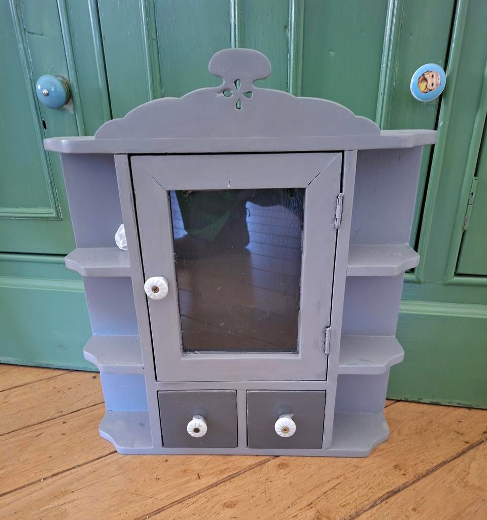 Klein kastje., Ophalen of Verzenden