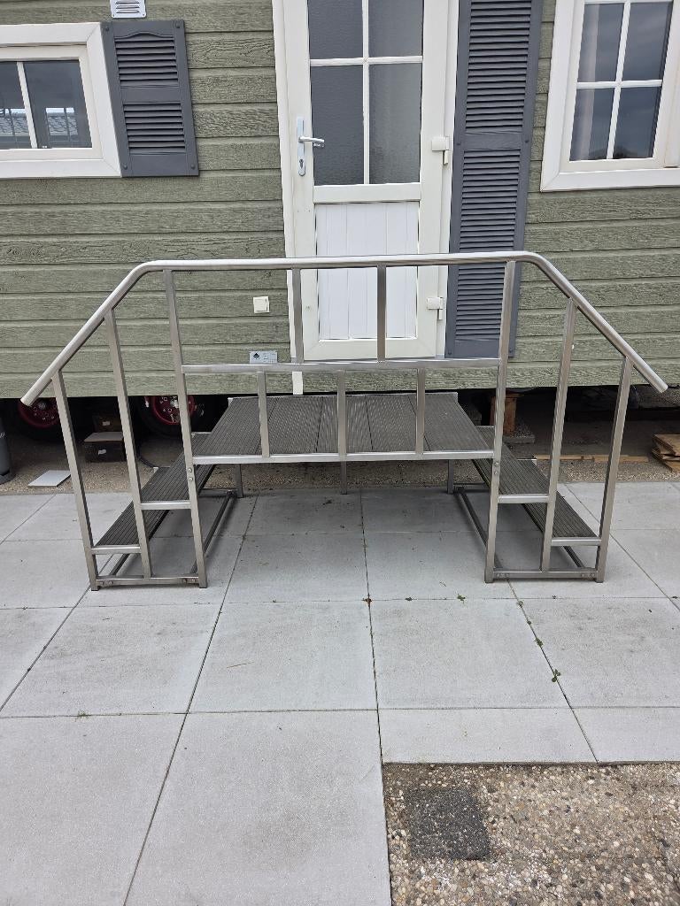 Te koop caravantrap, Ophalen, Zo goed als nieuw