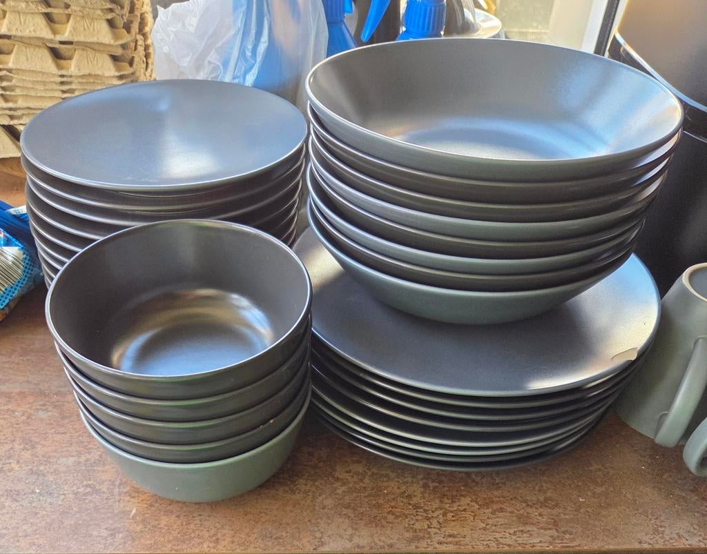 Ikea grijs servies, Ophalen, Porselein, Overige stijlen, Bord(en)