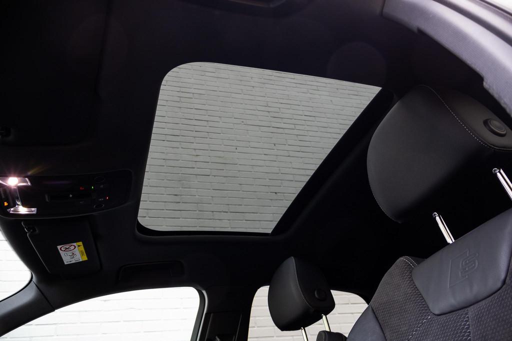 Audi Q3 Sportback 45 TFSI e S-LINE Pano|MatrixLED|Adaptive|D, Adaptive Cruise Control, Gebruikt, Met garantie (alle), Hybride Elektrisch/Benzine