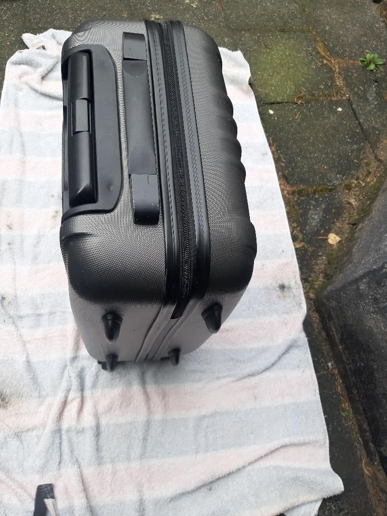 Cabinekoffer, trolley, zwart, Spilbergen, 4 stevige wielen,, 50 tot 60 cm, Hard kunststof, Zo goed als nieuw, 35 tot 45 cm