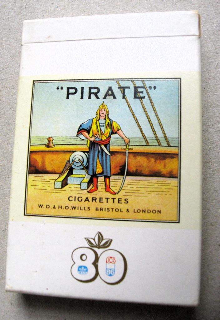 Pirate Cigarettes, Batco kwartetspel uit 1986, Verzamelen, Ophalen of Verzenden, Gebruikt, Kwartet(ten)
