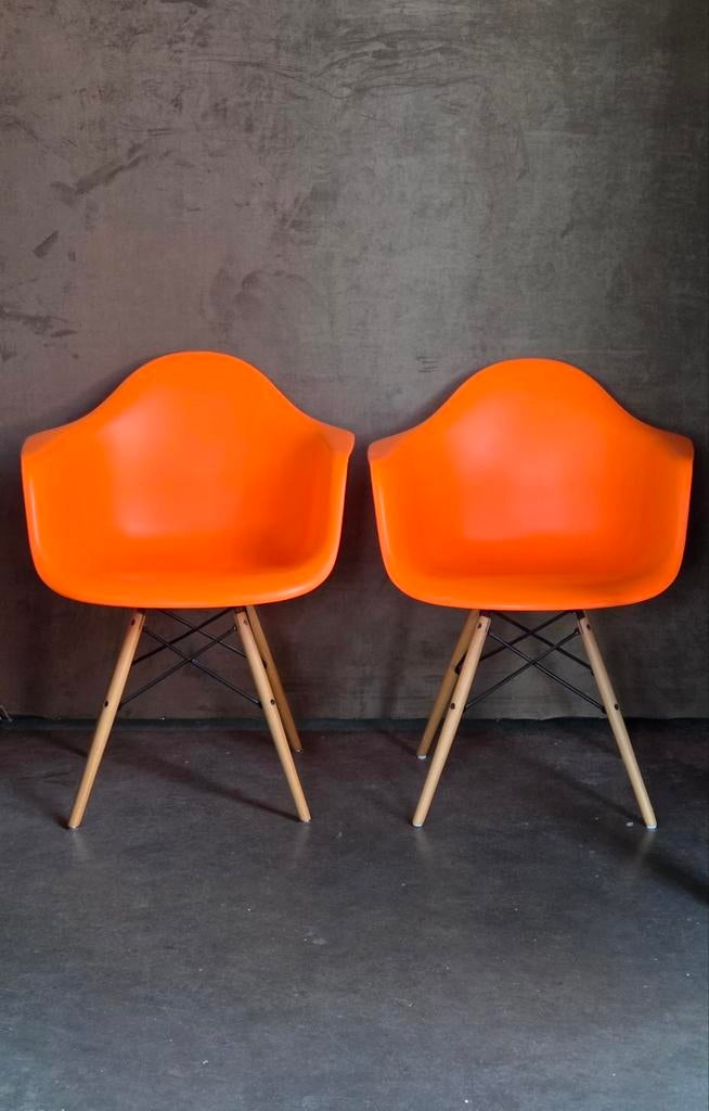 2 oranje kunststof stoelen keukenstoelen!, Ophalen, Overige kleuren, Kunststof