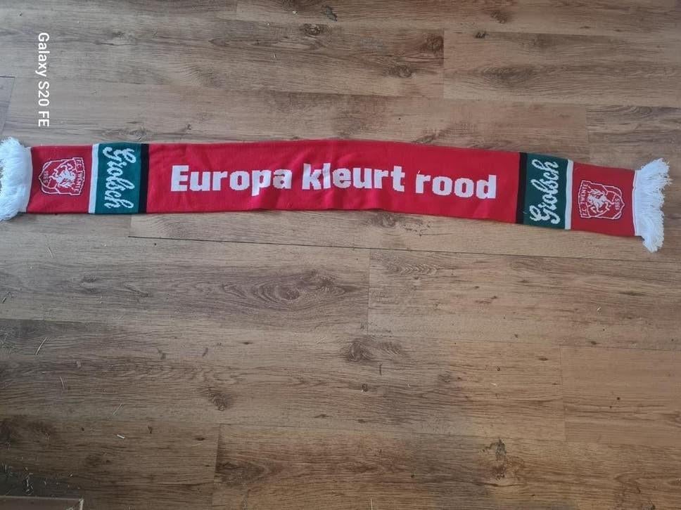Fc Twente sjaal voor €5, Verzamelen, Sportartikelen en Voetbal, Ophalen of Verzenden, Zo goed als nieuw, F.C. Twente, Vaantje of Sjaal