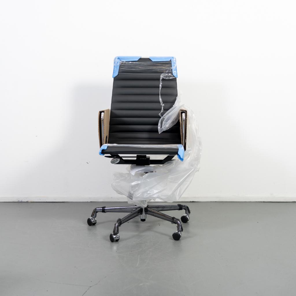 1x Vitra Eames EA 119 Bureaustoel Zwart Leer - Chroom, Huis en Inrichting, Bureaustoelen, Niet ingevuld, Zwart, Niet ingevuld