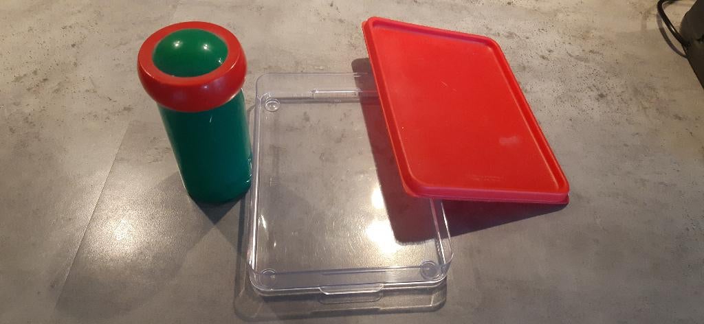 Bewaardoos met deksel en Mepal drinkbeker, Ophalen of Verzenden, Gebruikt