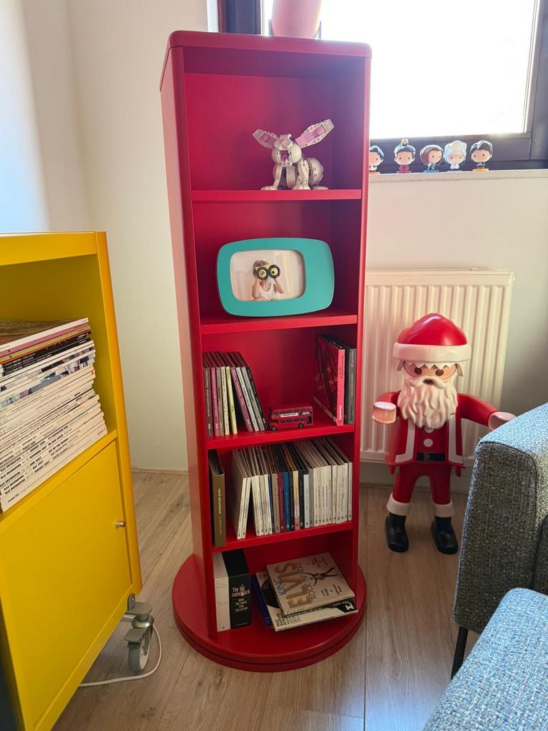 Malibu Rood CD/DVD rek - Draaibaar - Ruimte voor veel discs, Huis en Inrichting, Woonaccessoires | Cd- en Dvd-rekken, Ophalen