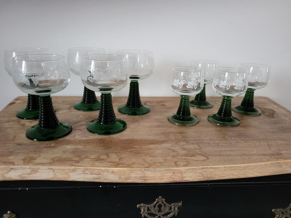 Set van 9  Roemer Wijnglazen met Groene Voet en Druivenmotie, Ophalen of Verzenden