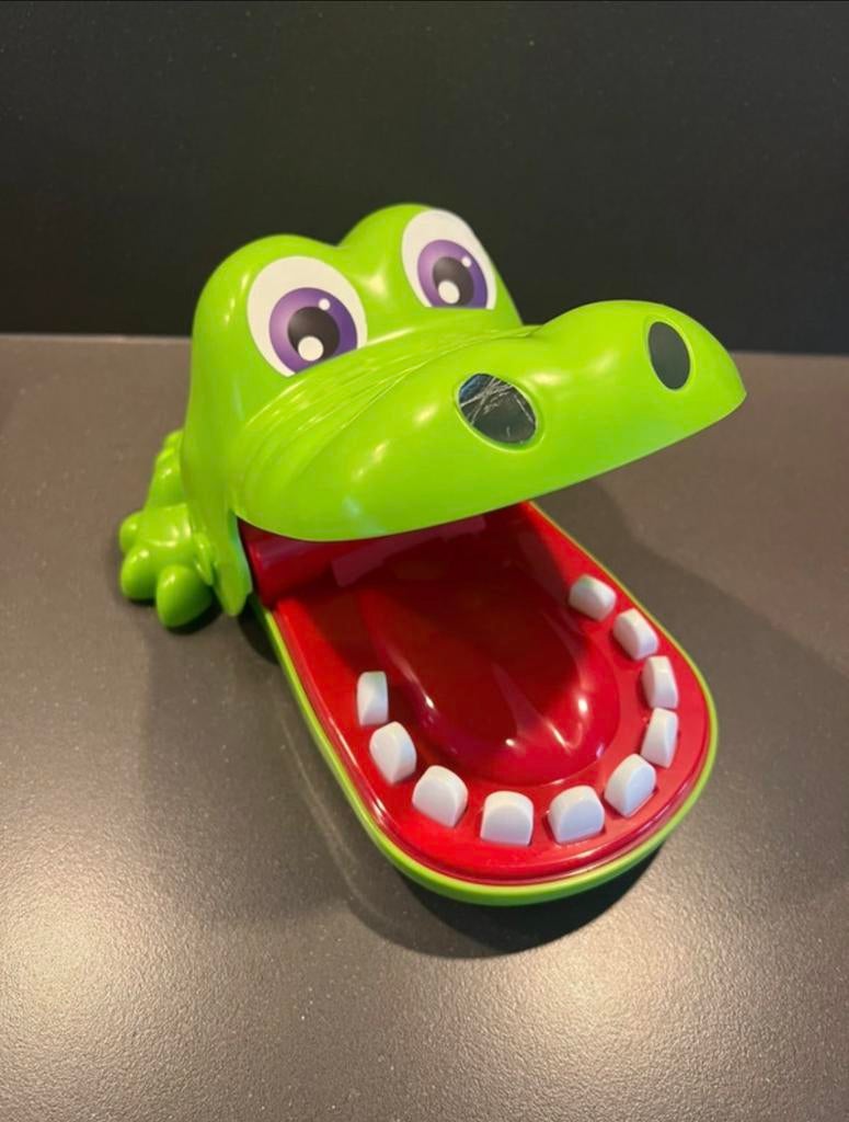 Hasbro - Krokodil met kiespijn / Drankspel, Hobby en Vrije tijd, Gezelschapsspellen | Overige, Ophalen of Verzenden, Zo goed als nieuw