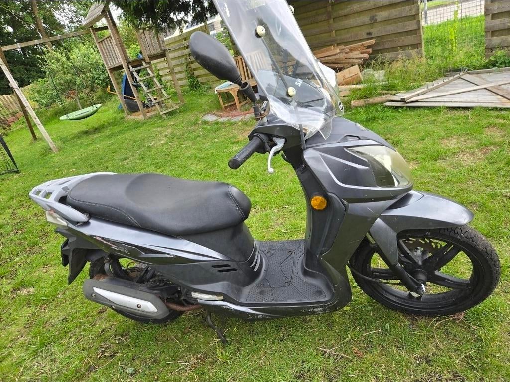 SYM scooter grijs, Ophalen