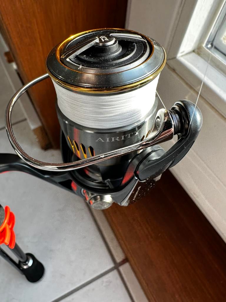 Daiwa Airity 23 LT 2000S-H van 24-02 wegens overcompleet, Ophalen of Verzenden, Nieuw, Overige typen