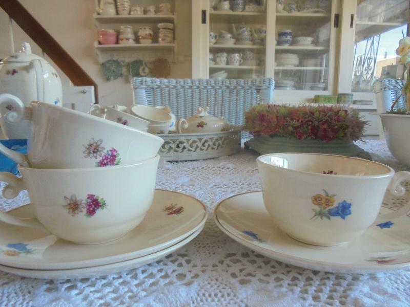 4 P. Regout kop en schotels Boudewijn, Ophalen of Verzenden