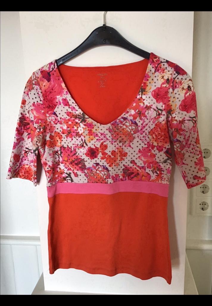 Marc Cain t-shirt rood, roze, bloemen maat 38 MarcCain shirt, Maat 38/40 (M), Ophalen of Verzenden, Zo goed als nieuw, Korte mouw