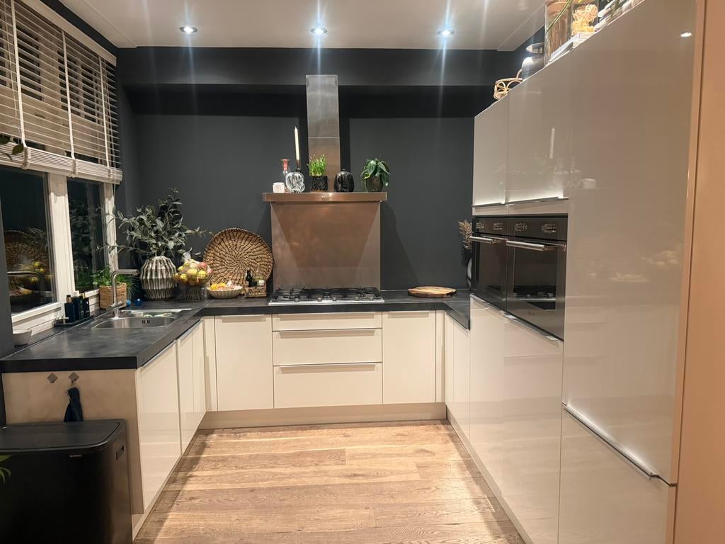 Complete keuken te koop, Huis en Inrichting, Keuken | Complete keukens, Gebruikt, U-keuken, Wit, Ophalen of Verzenden