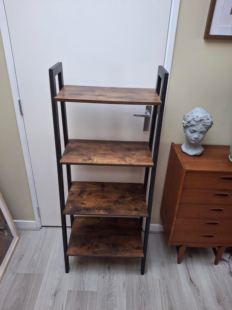 Prachtig houten Boekenrek met 4 Planken, Ophalen, Zo goed als nieuw