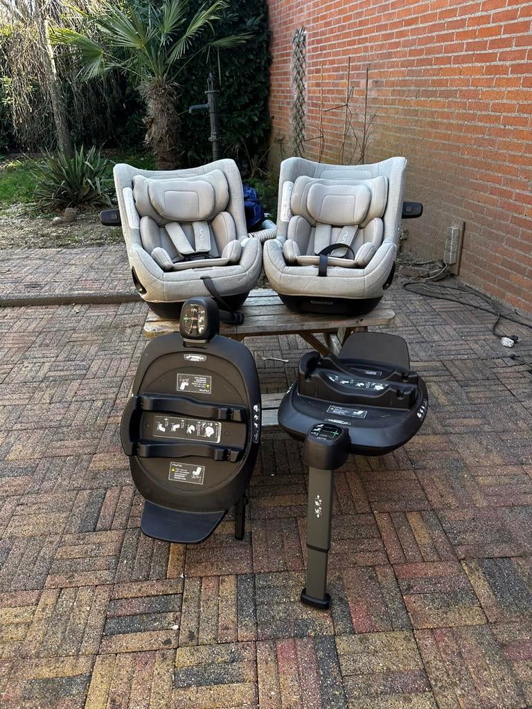 Nuna Todl Next autostoeltjes + 360 bases, Ophalen, Gebruikt, Overige typen