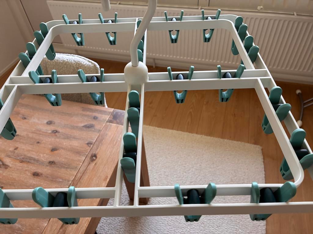 Handig Camping Droogrek met Knijpers - Compact en Opvouwbaar, Ophalen, Zo goed als nieuw