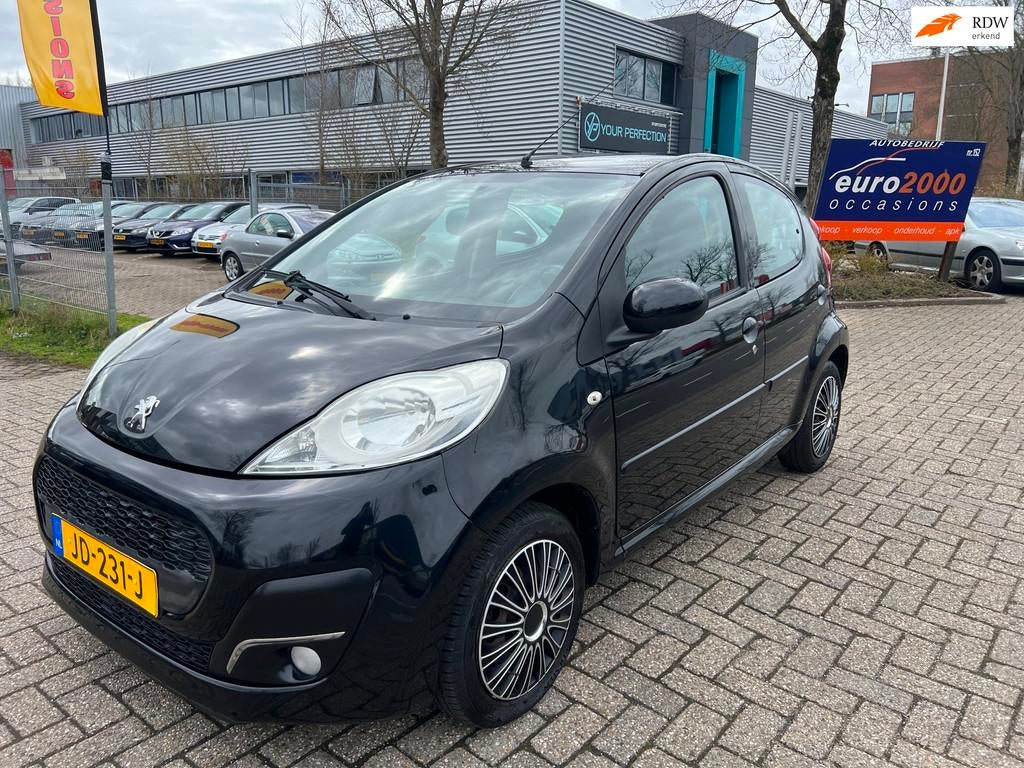 Peugeot 107 1.0 Access Accent - FACELIFT - 5 DEURS - NETJES, Voorwielaandrijving, Euro 5, Stof, Zwart