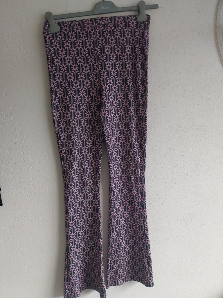 Grijze flared broek met roze bloemenprint maat S, Seven Sisters, Ophalen of Verzenden, Zo goed als nieuw, Maat 36 (S)