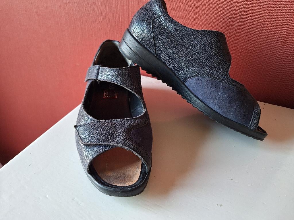 DUREA sandalen mt 7 H donkerblauw leer 2 x gedragen., Kleding | Dames, Schoenen, Durea, Blauw, Zo goed als nieuw, Sandalen of Muiltjes