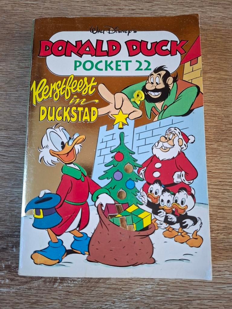 Donald Duck Pocket 22: Kerstfeest in Duckstad, Eén stripboek, Ophalen of Verzenden, Gelezen, Walt Disney