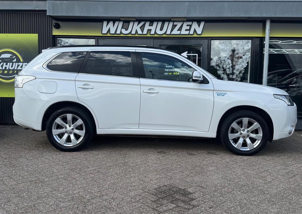 Mitsubishi Outlander 2.0 PHEV Executive Edition met Originee, 4 cilinders, Wit, Vierwielaandrijving, Hybride Elektrisch/Benzine