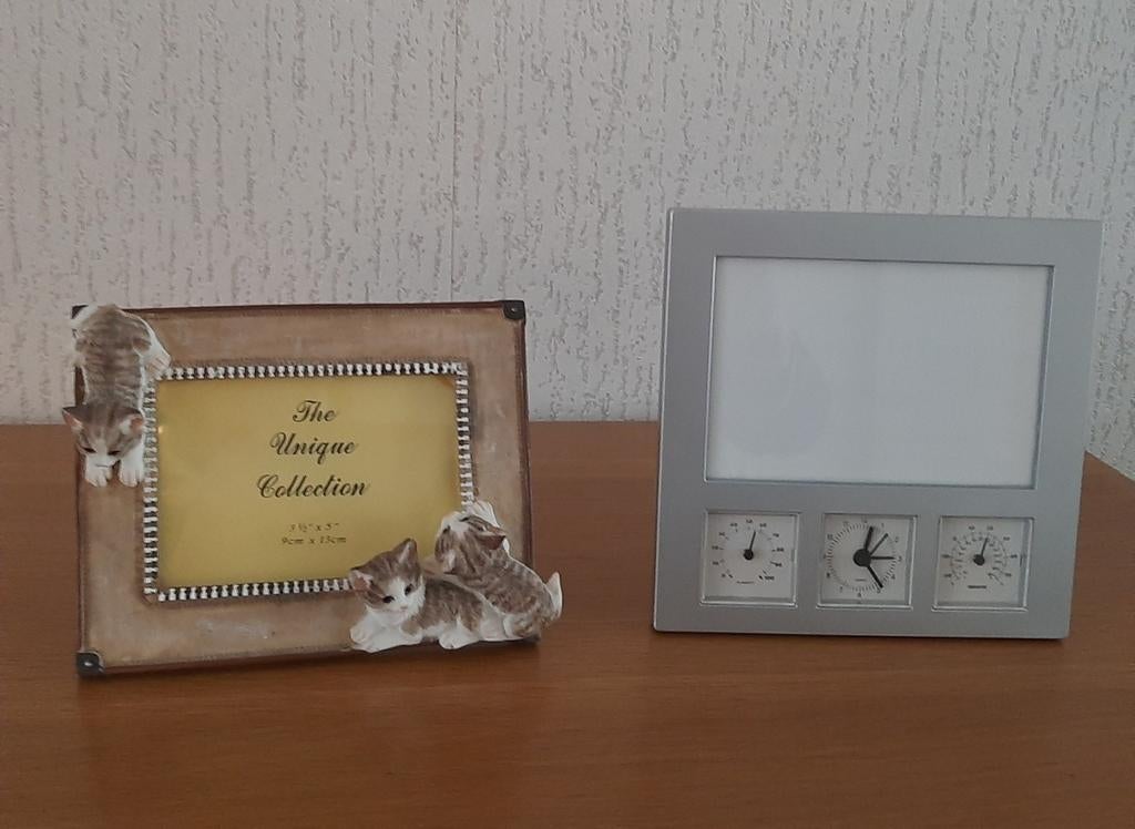 2 Fotolijstjes een  met katten decoratie, een met klok, Ophalen of Verzenden, Zo goed als nieuw